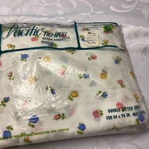 Vintage  TEA ROSE. DOUBLE SHEET. MUSLIN.